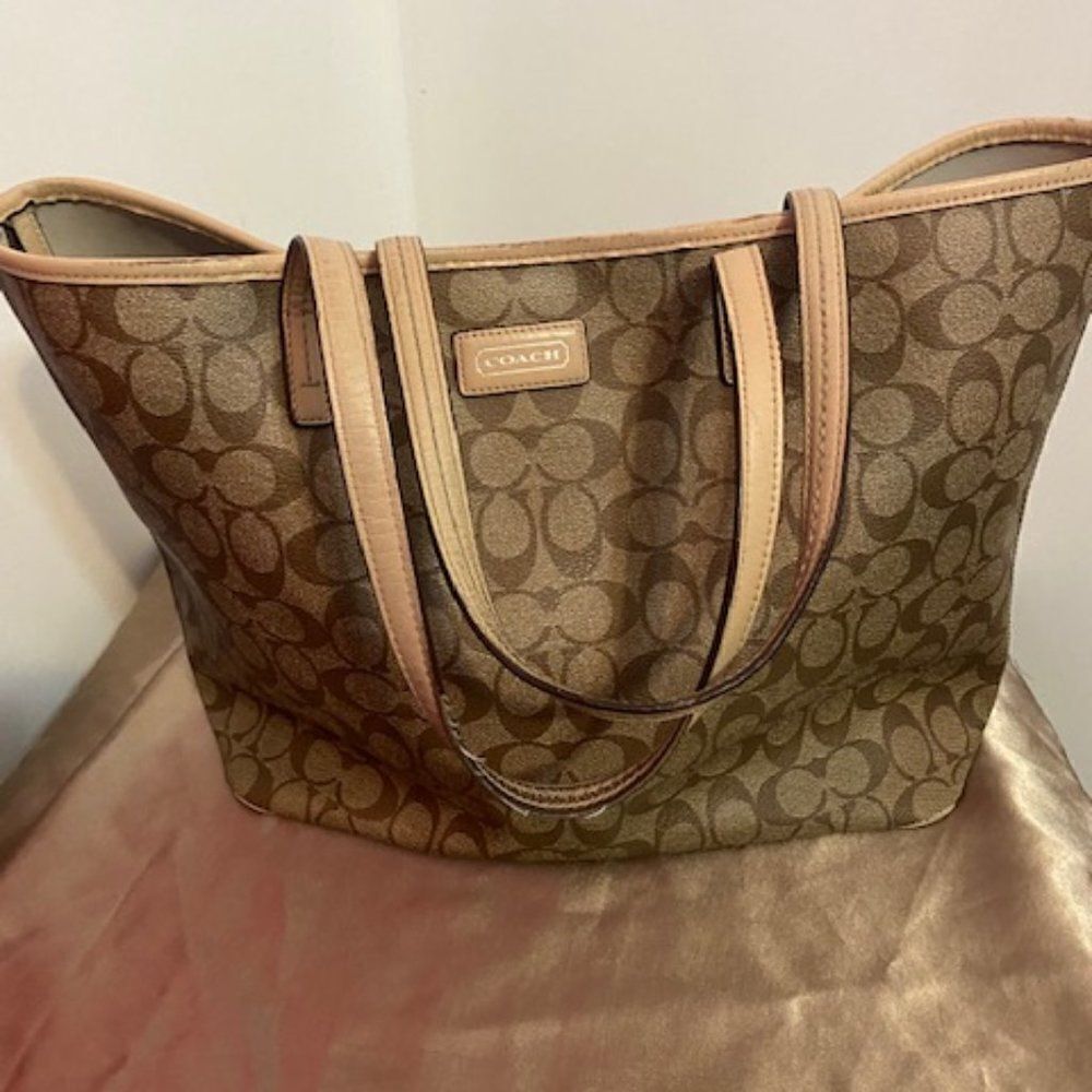 Coach 27393 Park Metro Signature tote bag